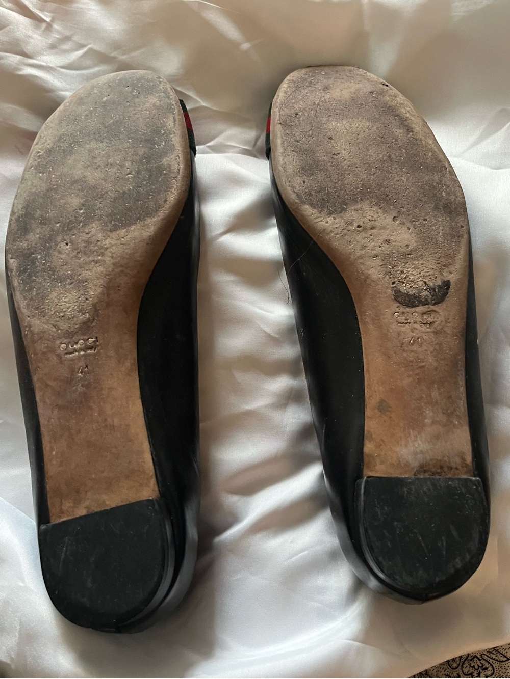 Gucci Black Leather Flats with Red & Green Web and Gold GG - Picture 6 of 8